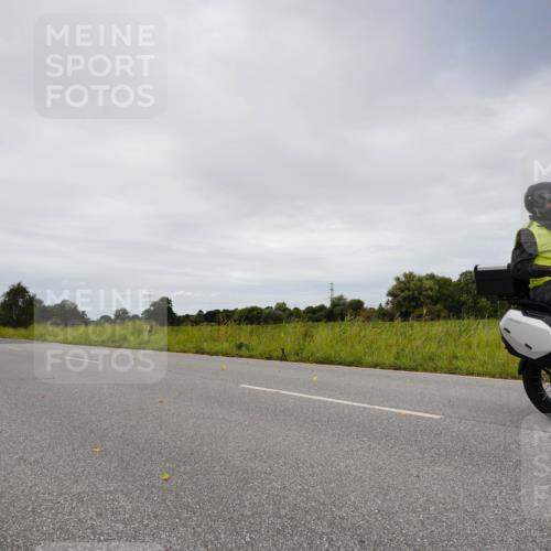 31.08.2025 - Elbe Triathlon Hamburg Michael Burmester http://msf.ph/oto/8668972 31.08.2025 12:40:36 Radfahren  meine-sportfotos.de