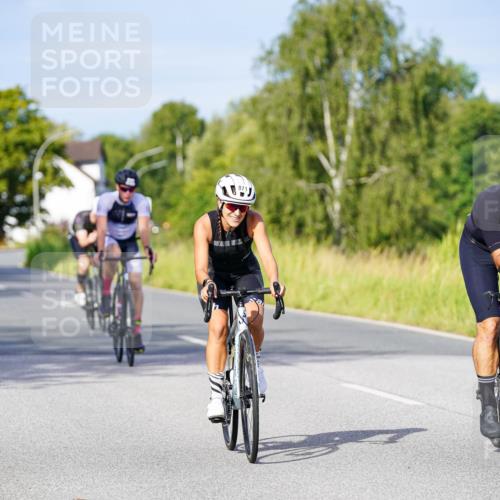 31.08.2025 - Elbe Triathlon Hamburg Michael Burmester http://msf.ph/oto/8668987 31.08.2025 09:50:10 Radfahren 638, 671, 824, 871, 926 meine-sportfotos.de