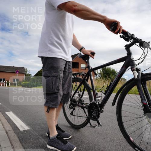 31.08.2025 - Elbe Triathlon Hamburg Michael Burmester http://msf.ph/oto/8668988 31.08.2025 13:25:25 Radfahren  meine-sportfotos.de