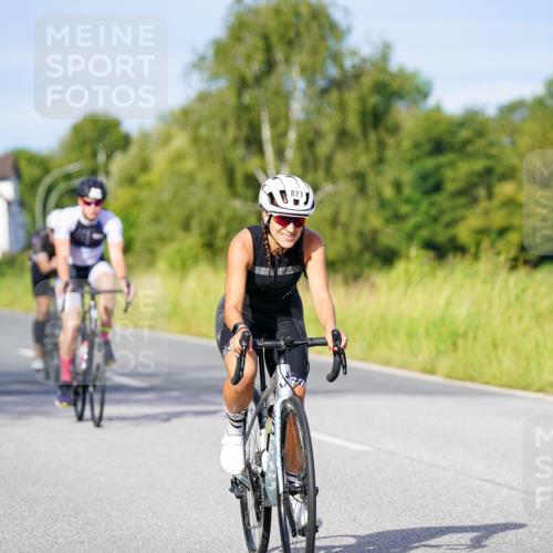 31.08.2025 - Elbe Triathlon Hamburg Michael Burmester http://msf.ph/oto/8668992 31.08.2025 09:50:11 Radfahren 638, 671, 824, 871, 926 meine-sportfotos.de