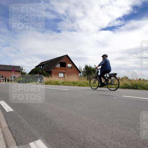 31.08.2025 - Elbe Triathlon Hamburg Michael Burmester http://msf.ph/oto/8669008 31.08.2025 13:30:42 Radfahren  meine-sportfotos.de