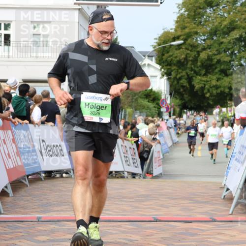 31.08.2025 - 21. Blankeneser Heldenlauf Strokosch-Dieckow http://msf.ph/oto/8669019 31.08.2025 11:13:44 Ziel 3127, 3126, 3026 meine-sportfotos.de