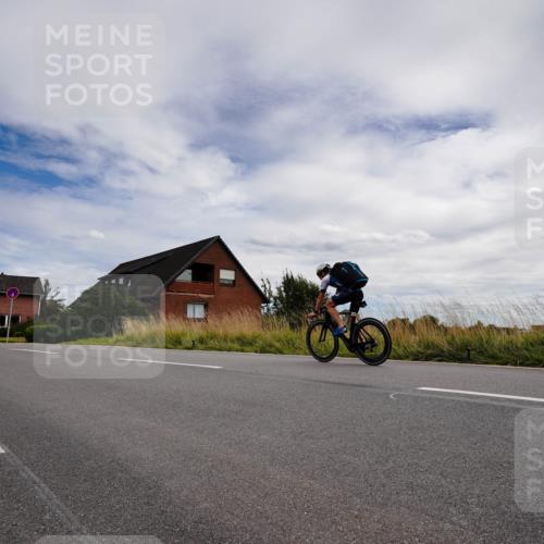 31.08.2025 - Elbe Triathlon Hamburg Michael Burmester http://msf.ph/oto/8669031 31.08.2025 13:36:54 Radfahren  meine-sportfotos.de