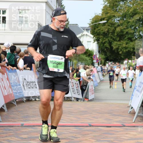 31.08.2025 - 21. Blankeneser Heldenlauf Strokosch-Dieckow http://msf.ph/oto/8669033 31.08.2025 11:13:44 Ziel 3127, 3126, 3026 meine-sportfotos.de