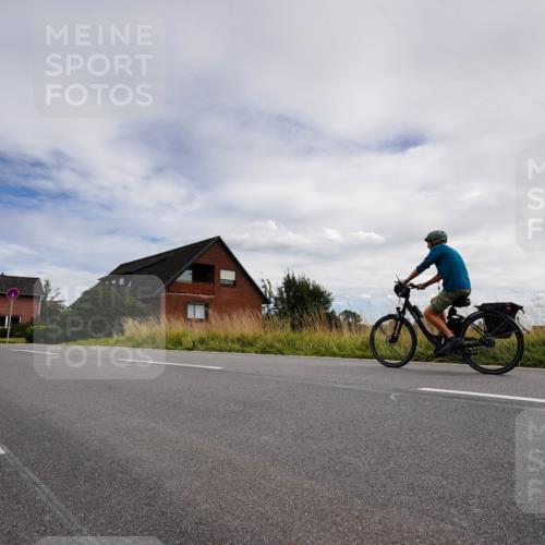31.08.2025 - Elbe Triathlon Hamburg Michael Burmester http://msf.ph/oto/8669034 31.08.2025 13:39:10 Radfahren  meine-sportfotos.de