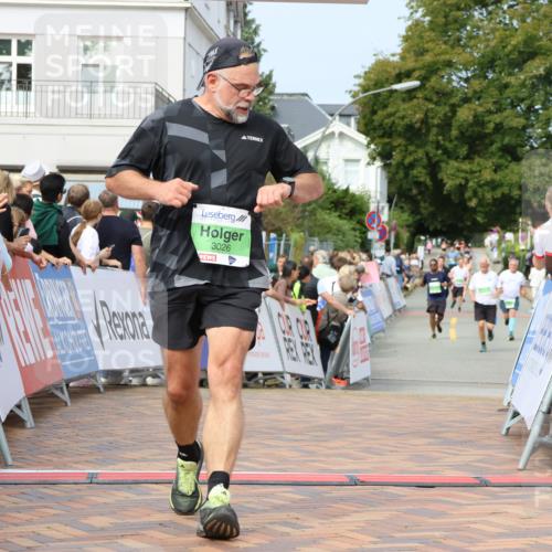 31.08.2025 - 21. Blankeneser Heldenlauf Strokosch-Dieckow http://msf.ph/oto/8669053 31.08.2025 11:13:43 Ziel 3127, 3126, 3026 meine-sportfotos.de