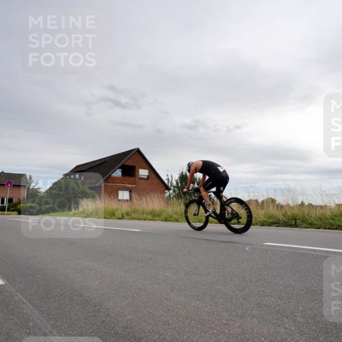 31.08.2025 - Elbe Triathlon Hamburg Michael Burmester http://msf.ph/oto/8669057 31.08.2025 14:06:03 Radfahren 137, 148 meine-sportfotos.de