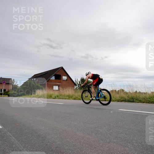 31.08.2025 - Elbe Triathlon Hamburg Michael Burmester http://msf.ph/oto/8669059 31.08.2025 14:06:08 Radfahren 148 meine-sportfotos.de