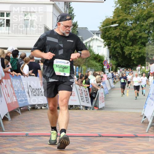31.08.2025 - 21. Blankeneser Heldenlauf Strokosch-Dieckow http://msf.ph/oto/8669062 31.08.2025 11:13:43 Ziel 3127, 3126, 3026 meine-sportfotos.de