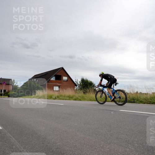 31.08.2025 - Elbe Triathlon Hamburg Michael Burmester http://msf.ph/oto/8669076 31.08.2025 14:07:39 Radfahren  meine-sportfotos.de