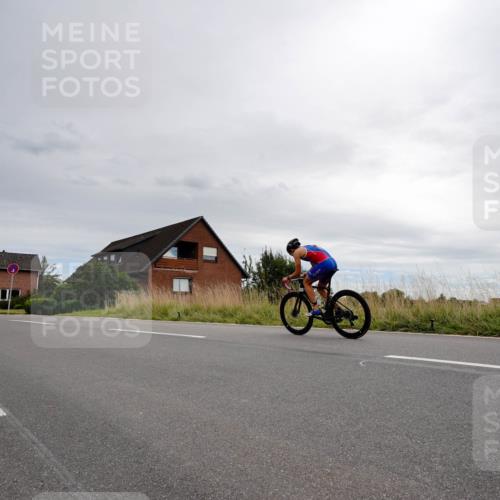 31.08.2025 - Elbe Triathlon Hamburg Michael Burmester http://msf.ph/oto/8669100 31.08.2025 14:08:36 Radfahren 122 meine-sportfotos.de