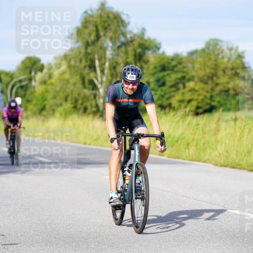31.08.2025 - Elbe Triathlon Hamburg Michael Burmester http://msf.ph/oto/8669114 31.08.2025 09:50:51 Radfahren 397, 470, 596, 689, 730, 735, 812, 832, 861, 918 meine-sportfotos.de