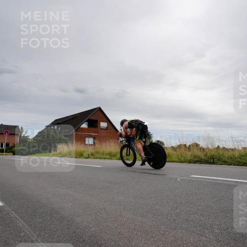 31.08.2025 - Elbe Triathlon Hamburg Michael Burmester http://msf.ph/oto/8669130 31.08.2025 14:09:30 Radfahren  meine-sportfotos.de