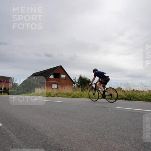 31.08.2025 - Elbe Triathlon Hamburg Michael Burmester http://msf.ph/oto/8669132 31.08.2025 14:09:33 Radfahren  meine-sportfotos.de