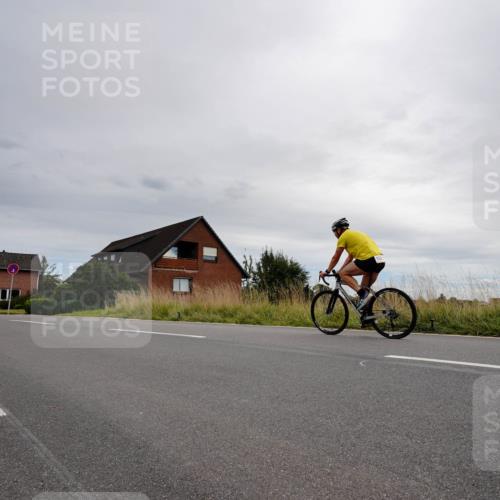 31.08.2025 - Elbe Triathlon Hamburg Michael Burmester http://msf.ph/oto/8669137 31.08.2025 14:09:44 Radfahren 136 meine-sportfotos.de