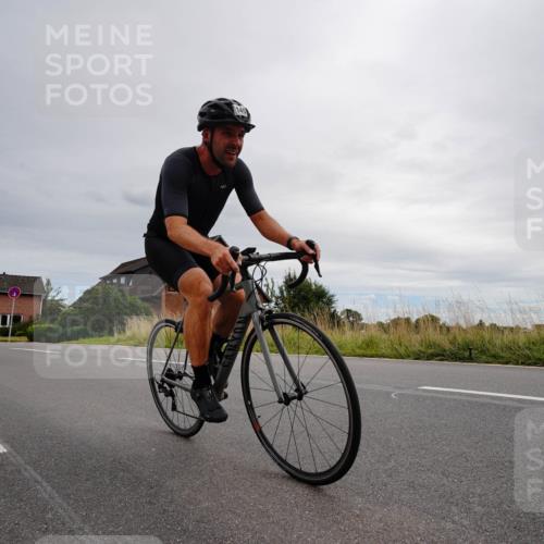31.08.2025 - Elbe Triathlon Hamburg Michael Burmester http://msf.ph/oto/8669160 31.08.2025 14:10:27 Radfahren 121, 143, 145 meine-sportfotos.de