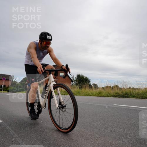 31.08.2025 - Elbe Triathlon Hamburg Michael Burmester http://msf.ph/oto/8669176 31.08.2025 14:10:53 Radfahren 132, 147 meine-sportfotos.de