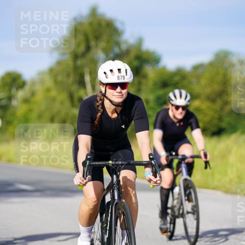 31.08.2025 - Elbe Triathlon Hamburg Michael Burmester http://msf.ph/oto/8669204 31.08.2025 09:51:31 Radfahren 372, 435, 446, 493, 557, 693, 752, 769, 801, 814, 818, 836, 879 meine-sportfotos.de