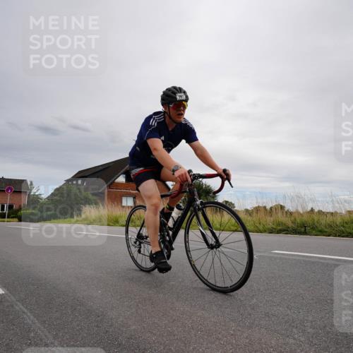 31.08.2025 - Elbe Triathlon Hamburg Michael Burmester http://msf.ph/oto/8669212 31.08.2025 14:12:04 Radfahren 146, 161 meine-sportfotos.de