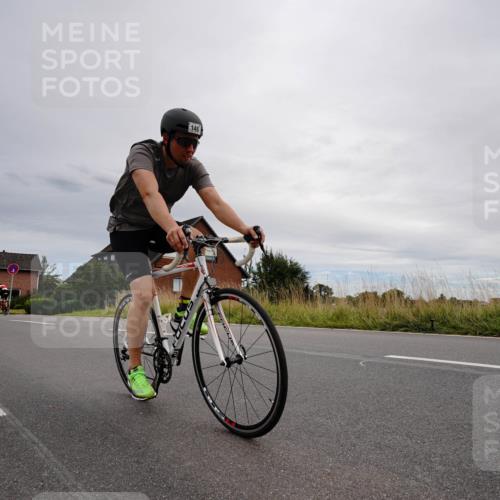 31.08.2025 - Elbe Triathlon Hamburg Michael Burmester http://msf.ph/oto/8669217 31.08.2025 14:12:10 Radfahren 146 meine-sportfotos.de