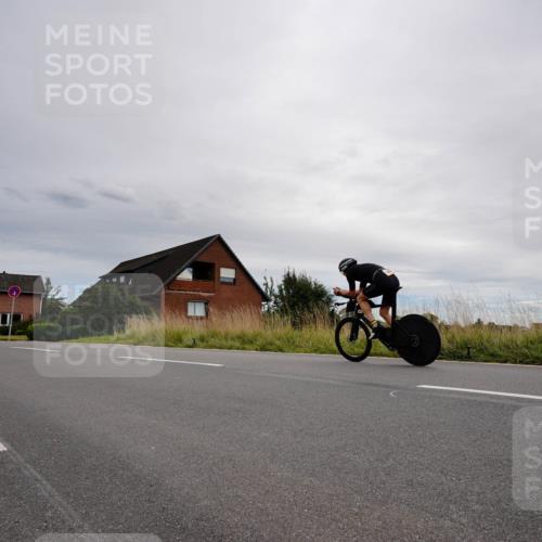 31.08.2025 - Elbe Triathlon Hamburg Michael Burmester http://msf.ph/oto/8669221 31.08.2025 14:12:14 Radfahren  meine-sportfotos.de