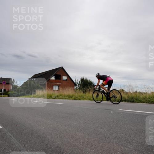 31.08.2025 - Elbe Triathlon Hamburg Michael Burmester http://msf.ph/oto/8669224 31.08.2025 14:12:18 Radfahren 148, 152 meine-sportfotos.de