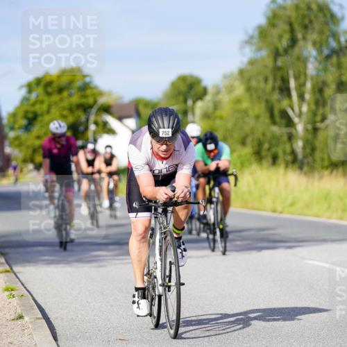 31.08.2025 - Elbe Triathlon Hamburg Michael Burmester http://msf.ph/oto/8669226 31.08.2025 09:51:36 Radfahren 372, 435, 482, 493, 512, 529, 557, 693, 752, 801, 818, 836, 890 meine-sportfotos.de