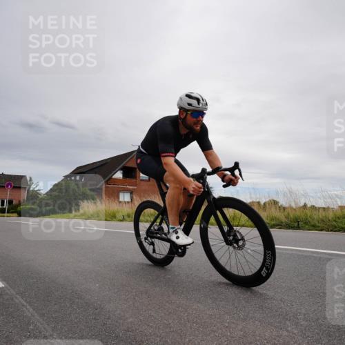 31.08.2025 - Elbe Triathlon Hamburg Michael Burmester http://msf.ph/oto/8669240 31.08.2025 14:12:39 Radfahren 130, 137, 140 meine-sportfotos.de