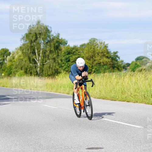 31.08.2025 - Elbe Triathlon Hamburg Michael Burmester http://msf.ph/oto/8669247 31.08.2025 09:51:41 Radfahren 372, 435, 482, 512, 529, 849, 890 meine-sportfotos.de