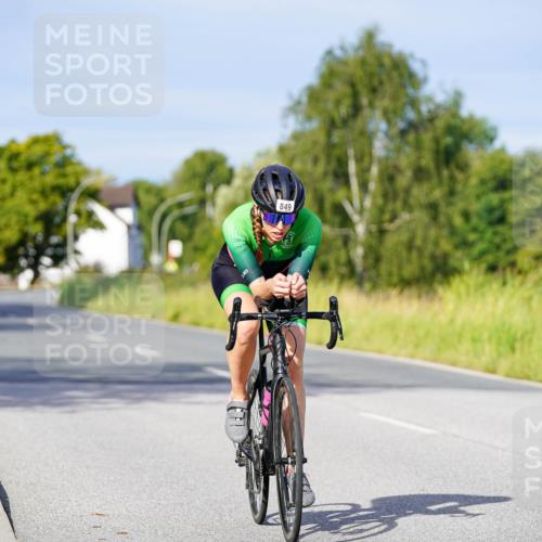 31.08.2025 - Elbe Triathlon Hamburg Michael Burmester http://msf.ph/oto/8669262 31.08.2025 09:51:44 Radfahren 482, 512, 561, 806, 849 meine-sportfotos.de
