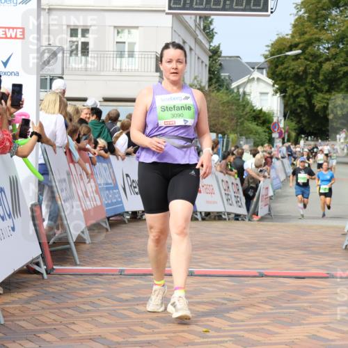 31.08.2025 - 21. Blankeneser Heldenlauf Strokosch-Dieckow http://msf.ph/oto/8669266 31.08.2025 11:13:23 Ziel 3311, 3090, 3054, 3319, 3327 meine-sportfotos.de