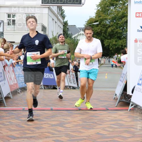 31.08.2025 - 21. Blankeneser Heldenlauf Strokosch-Dieckow http://msf.ph/oto/8669276 31.08.2025 10:55:26 Ziel 3579, 3590, 3181 meine-sportfotos.de
