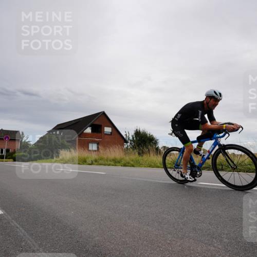 31.08.2025 - Elbe Triathlon Hamburg Michael Burmester http://msf.ph/oto/8669277 31.08.2025 14:13:41 Radfahren  meine-sportfotos.de