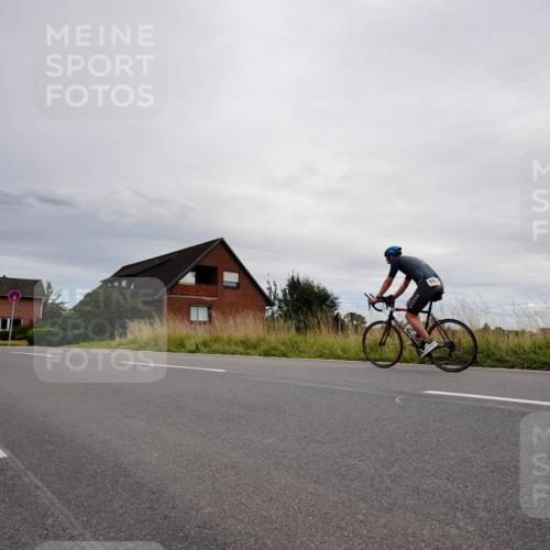 31.08.2025 - Elbe Triathlon Hamburg Michael Burmester http://msf.ph/oto/8669284 31.08.2025 14:13:57 Radfahren 126 meine-sportfotos.de