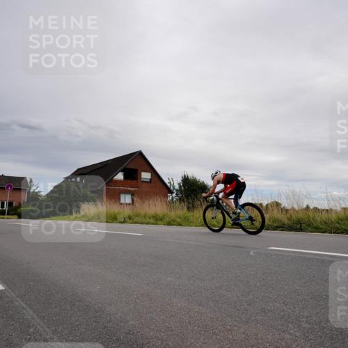 31.08.2025 - Elbe Triathlon Hamburg Michael Burmester http://msf.ph/oto/8669295 31.08.2025 14:14:09 Radfahren 142, 154 meine-sportfotos.de