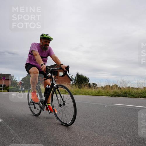 31.08.2025 - Elbe Triathlon Hamburg Michael Burmester http://msf.ph/oto/8669298 31.08.2025 14:14:10 Radfahren 142 meine-sportfotos.de