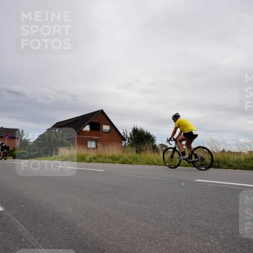 31.08.2025 - Elbe Triathlon Hamburg Michael Burmester http://msf.ph/oto/8669316 31.08.2025 14:14:34 Radfahren  meine-sportfotos.de