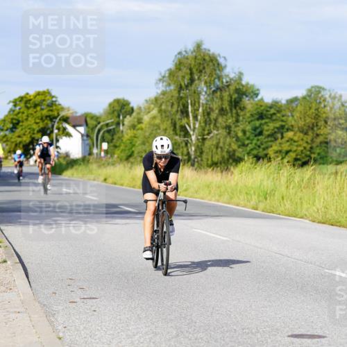 31.08.2025 - Elbe Triathlon Hamburg Michael Burmester http://msf.ph/oto/8669321 31.08.2025 09:52:13 Radfahren 297, 642, 703, 747, 854, 895 meine-sportfotos.de