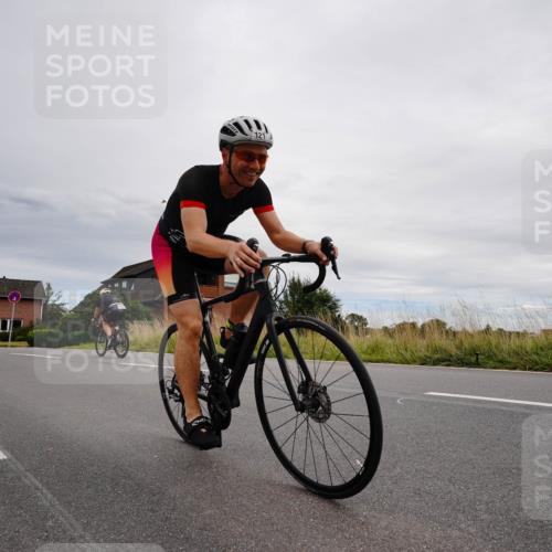 31.08.2025 - Elbe Triathlon Hamburg Michael Burmester http://msf.ph/oto/8669322 31.08.2025 14:14:38 Radfahren 158 meine-sportfotos.de