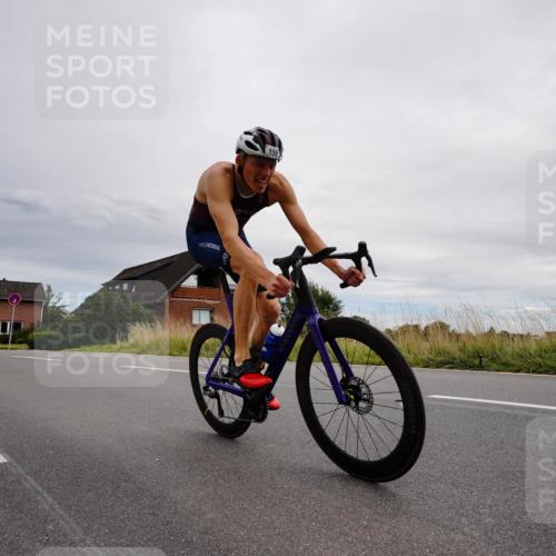 31.08.2025 - Elbe Triathlon Hamburg Michael Burmester http://msf.ph/oto/8669328 31.08.2025 14:14:51 Radfahren 127 meine-sportfotos.de
