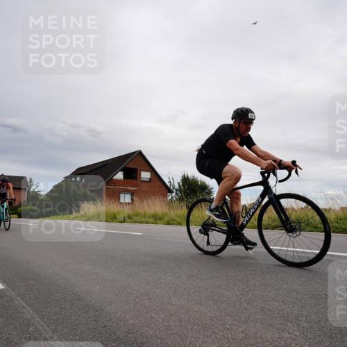31.08.2025 - Elbe Triathlon Hamburg Michael Burmester http://msf.ph/oto/8669332 31.08.2025 14:14:56 Radfahren 127 meine-sportfotos.de