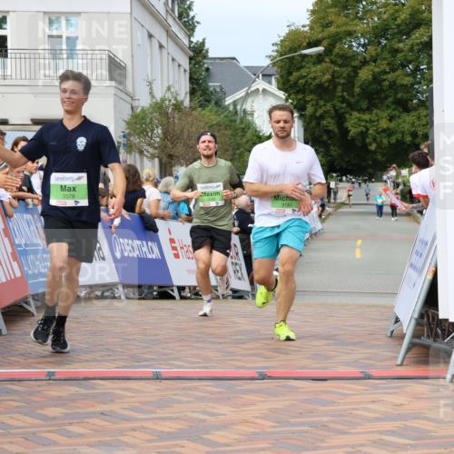 31.08.2025 - 21. Blankeneser Heldenlauf Strokosch-Dieckow http://msf.ph/oto/8669339 31.08.2025 10:55:25 Ziel 3579, 3590, 3181 meine-sportfotos.de