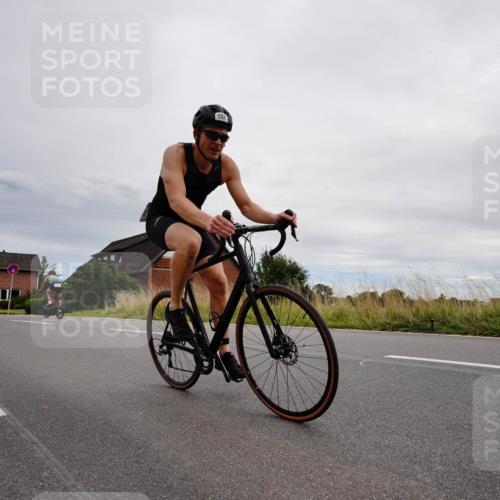 31.08.2025 - Elbe Triathlon Hamburg Michael Burmester http://msf.ph/oto/8669344 31.08.2025 14:15:13 Radfahren  meine-sportfotos.de
