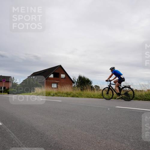 31.08.2025 - Elbe Triathlon Hamburg Michael Burmester http://msf.ph/oto/8669349 31.08.2025 14:15:24 Radfahren 135, 136, 147 meine-sportfotos.de