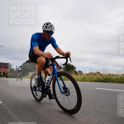 31.08.2025 - Elbe Triathlon Hamburg Michael Burmester http://msf.ph/oto/8669355 31.08.2025 14:15:27 Radfahren 135, 136, 147 meine-sportfotos.de
