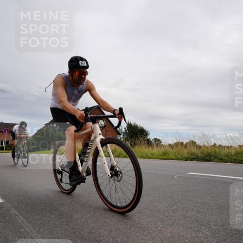 31.08.2025 - Elbe Triathlon Hamburg Michael Burmester http://msf.ph/oto/8669359 31.08.2025 14:15:29 Radfahren 135, 147 meine-sportfotos.de