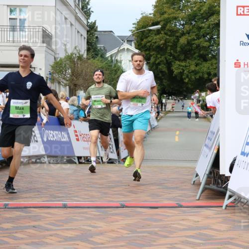 31.08.2025 - 21. Blankeneser Heldenlauf Strokosch-Dieckow http://msf.ph/oto/8669362 31.08.2025 10:55:25 Ziel 3579, 3590, 3181 meine-sportfotos.de
