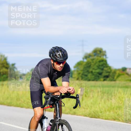 31.08.2025 - Elbe Triathlon Hamburg Michael Burmester http://msf.ph/oto/8669366 31.08.2025 09:52:24 Radfahren 386, 517, 789 meine-sportfotos.de