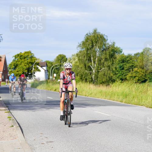 31.08.2025 - Elbe Triathlon Hamburg Michael Burmester http://msf.ph/oto/8669369 31.08.2025 09:52:30 Radfahren 327, 575, 789 meine-sportfotos.de