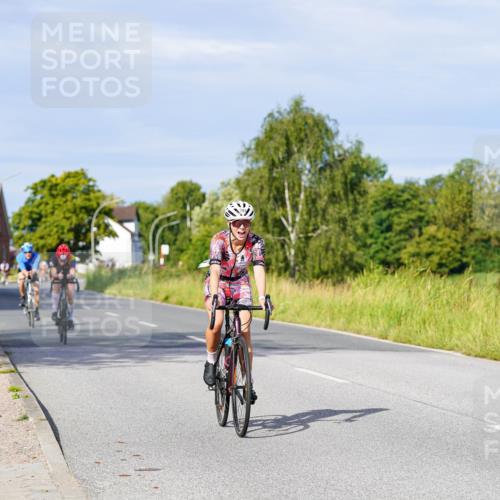 31.08.2025 - Elbe Triathlon Hamburg Michael Burmester http://msf.ph/oto/8669372 31.08.2025 09:52:30 Radfahren 327, 575, 789 meine-sportfotos.de